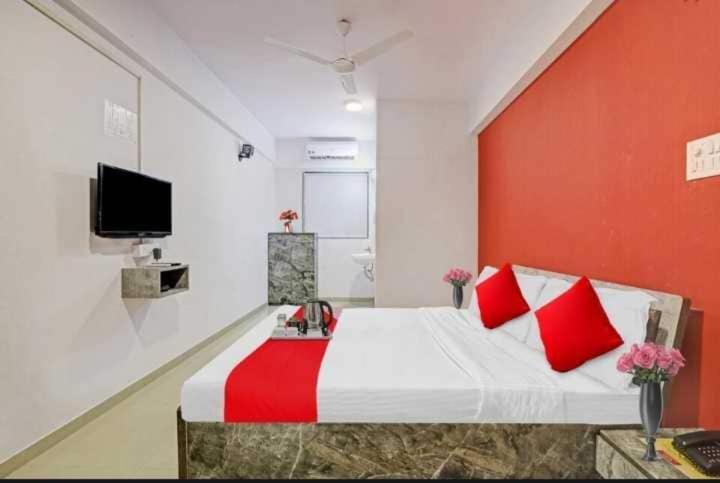 סוראט Oyo Hotel Apple Inn מראה חיצוני תמונה