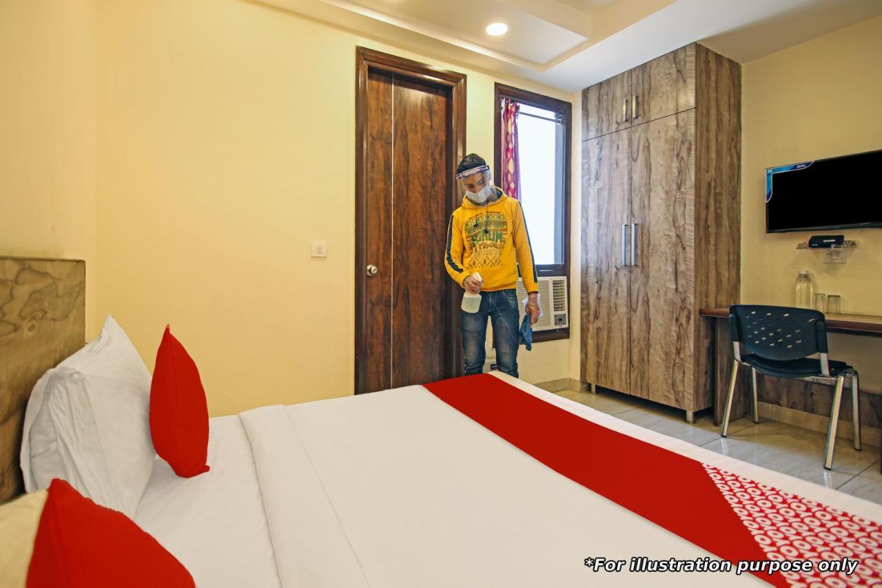 סוראט Oyo Hotel Apple Inn מראה חיצוני תמונה